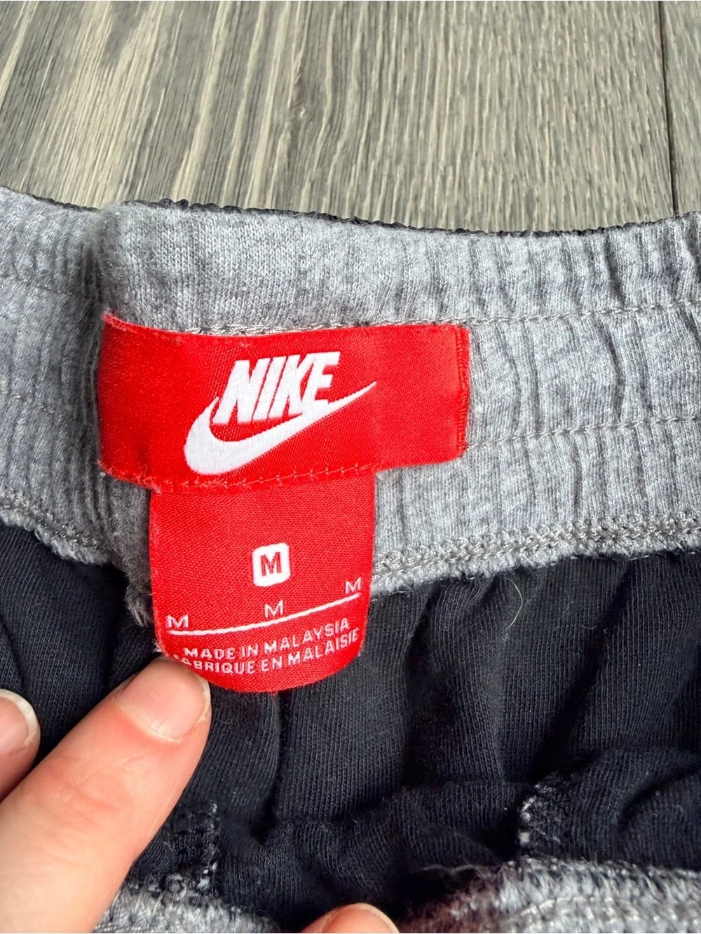 Nike Sportswear Modern Joggers in Heathered Gray / Black Size Medium